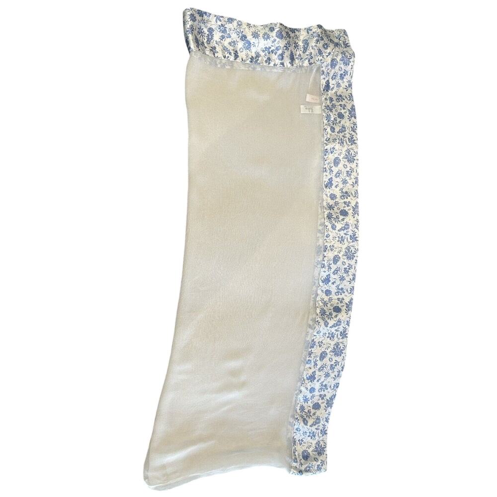 Italca Blue and White Wrap 100% Silk - Picture 3 of 6